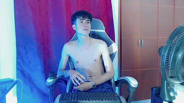 Johnny cagee  online show from February 5, 1:10 am