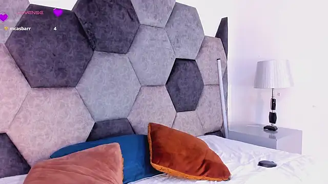 Snapshot of DulceJones chatting on March 10, 9:42 pm DulceJones online show from March 10, 9:42 pm