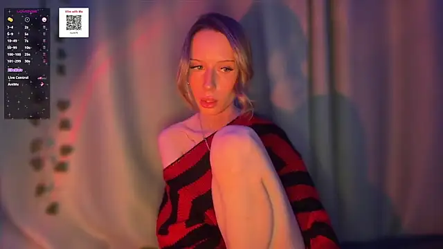 DellaCampbell online show from March 20, 3:39 pm