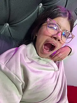 SidneyBrownn  online show from March 24, 3:55 am