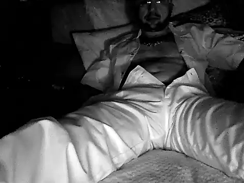 Snapshot of XXMejloXX chatting on March 23, 1:42 am XXMejloXX online show from March 23, 1:42 am