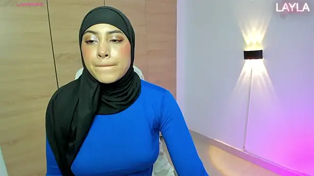 Snapshot of LAY_LA_ chatting on March 14, 9:53 pm LAY LA online show from March 14, 9:53 pm