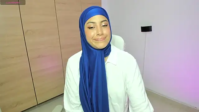 Snapshot of LAY_LA_ chatting on March 24, 9:09 pm LAY LA online show from March 24, 9:09 pm