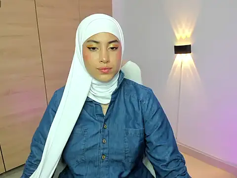 Snapshot of LAY_LA_ chatting on March 26, 9:09 pm LAY LA online show from March 26, 9:09 pm