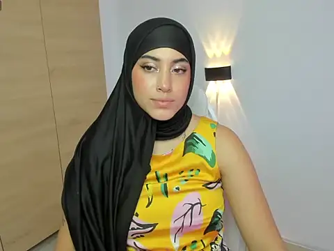 Snapshot of LAY_LA_ chatting on March 30, 9:27 pm LAY LA online show from March 30, 9:27 pm