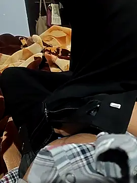 Snapshot of HORNY_DirtyMind chatting on March 2, 6:04 pm HORNY DirtyMind online show from March 2, 6:04 pm