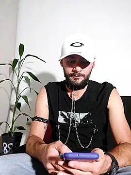 Snapshot of Erickpritz_xh chatting on March 18, 3:09 am Erickpritz xh online show from March 18, 3:09 am