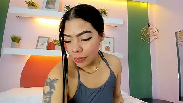 Sophia Salem online show from March 26, 12:00 pm