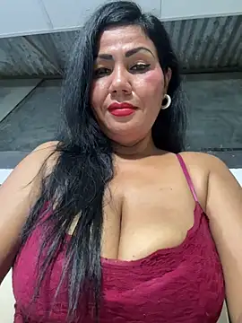 Savage-milf online show from March 21, 11:41 pm