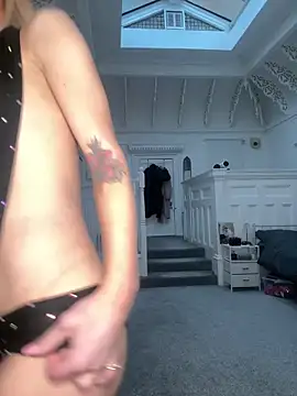 Allana29 online show from April 4, 6:27 pm