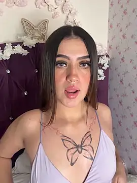 LunaaBlossom online show from February 2, 11:36 pm