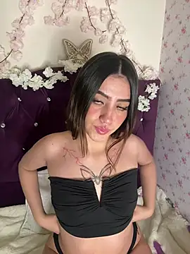 LunaaBlossom online show from February 6, 4:28 am