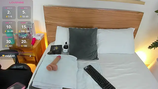 Snapshot of valeryn__rosse chatting on March 21, 8:19 am valeryn rosse online show from March 21, 8:19 am