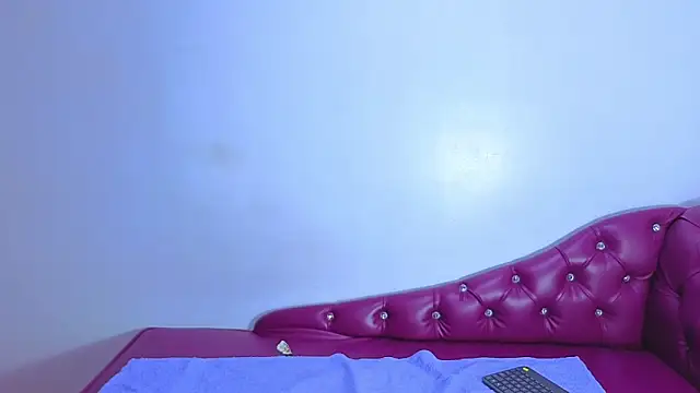 Sara Burningg online show from February 6, 10:13 pm