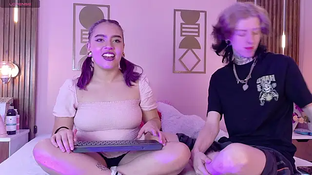 Snapshot of Hanna-Winchester chatting on February 1, 4:00 am Hanna-Winchester online show from February 1, 4:00 am