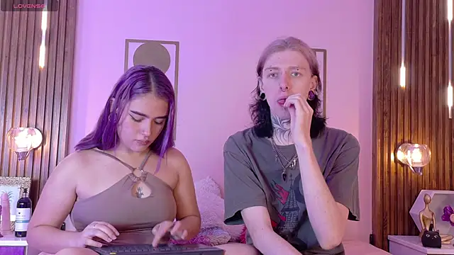 Snapshot of Hanna-Winchester chatting on February 9, 4:27 am Hanna-Winchester online show from February 9, 4:27 am