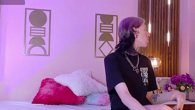 Snapshot of Hanna-Winchester chatting on February 11, 3:44 am Hanna-Winchester online show from February 11, 3:44 am