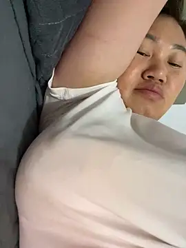 Puka2001 online show from March 22, 5:16 pm