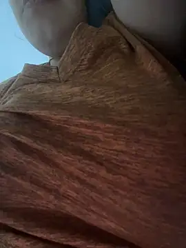 Puka2001 online show from March 24, 4:01 pm