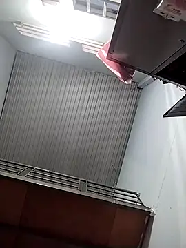 Snapshot of LinaLy99 chatting on March 20, 1:54 am LinaLy99 online show from March 20, 1:54 am