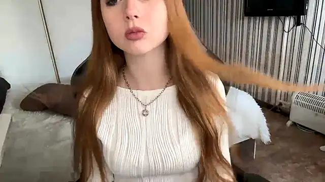 EmilyBubble online show from February 9, 8:18 am