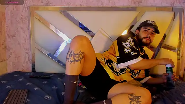 Benny and Mark online show from February 5, 4:06 am