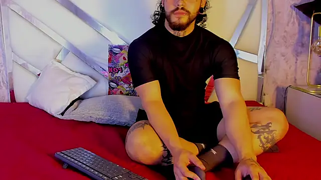 Benny and Mark online show from February 8, 4:05 am