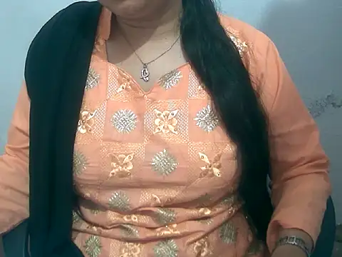 Cute Aliyaa online show from March 6, 8:22 am