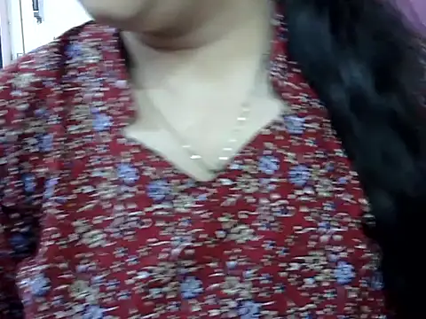 Cute Aliyaa online show from May 19, 1:39 pm