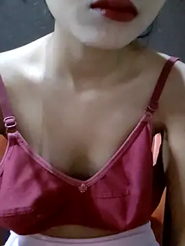 Snapshot of twinkle20 chatting on February 9, 7:12 am twinkle20 online show from February 9, 7:12 am