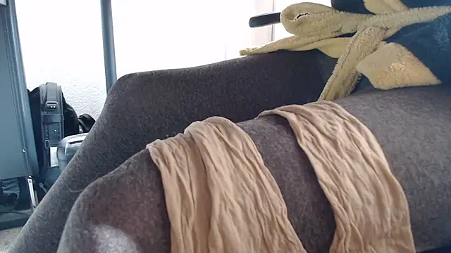 Snapshot of Nylonplay1 chatting on April 6, 7:31 am Nylonplay1 online show from April 6, 7:31 am