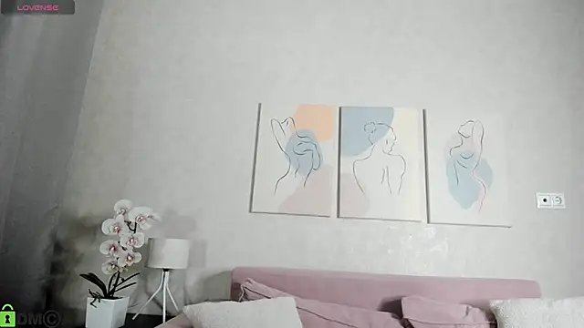 Kelly Salazar online show from March 27, 9:10 am