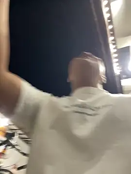 Snapshot of andresmahecha777 chatting on February 14, 12:07 am andresmahecha777 online show from February 14, 12:07 am