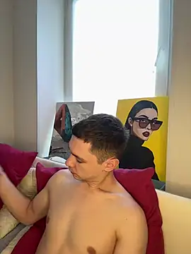 Snapshot of Alexmansuper chatting on March 5, 8:21 am Alexmansuper online show from March 5, 8:21 am