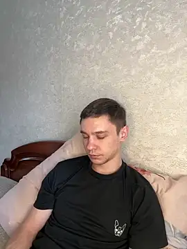 Snapshot of Alexmansuper chatting on March 21, 8:19 am Alexmansuper online show from March 21, 8:19 am