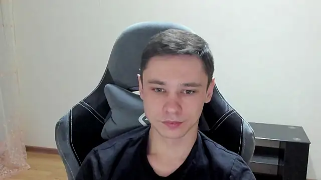 Snapshot of Alexmansuper chatting on March 24, 7:52 pm Alexmansuper online show from March 24, 7:52 pm