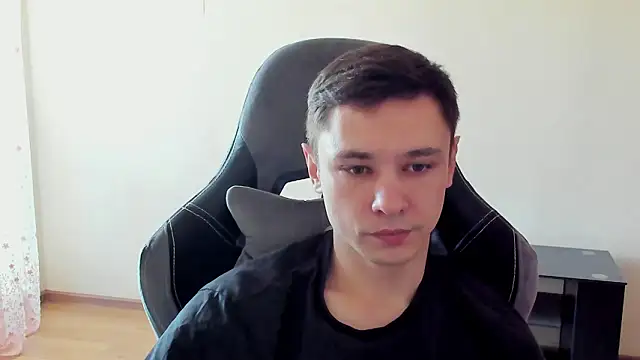 Snapshot of Alexmansuper chatting on March 25, 8:31 am Alexmansuper online show from March 25, 8:31 am