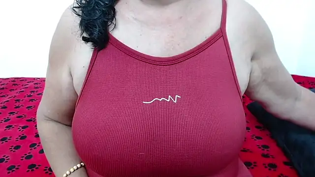 ElizabethMiler online show from July 4, 11:00 pm