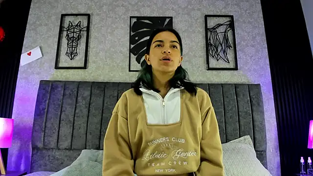 Snapshot of bliinkii_and_luka_ chatting on March 13, 1:07 pm bliinkii and luka online show from March 13, 1:07 pm