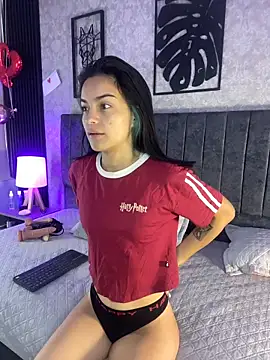 Snapshot of bliinkii_and_luka_ chatting on March 26, 12:44 pm bliinkii and luka online show from March 26, 12:44 pm