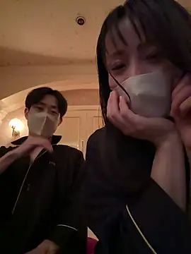 Snapshot of Sun_to_Moon01010 chatting on March 20, 12:10 pm Sun to Moon01010 online show from March 20, 12:10 pm