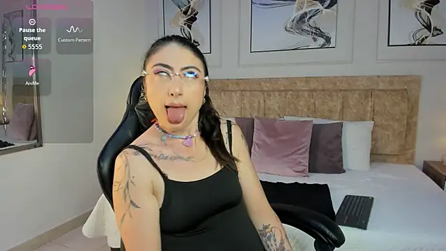 hanna daze online show from March 13, 3:13 am