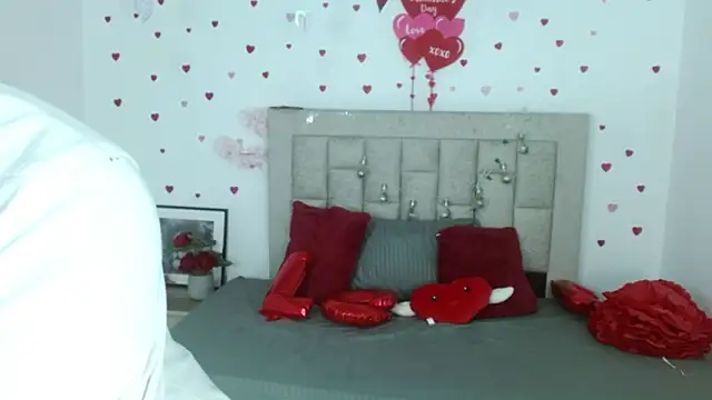 Snapshot of Caius_fox chatting on March 3, 11:16 am Caius fox online show from March 3, 11:16 am