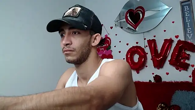 Snapshot of Caius_fox chatting on March 5, 11:28 am Caius fox online show from March 5, 11:28 am