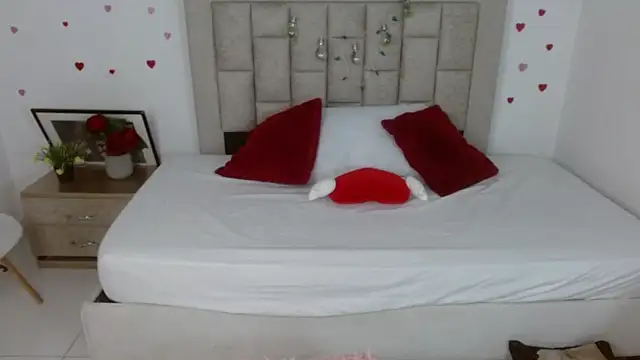 Snapshot of Caius_fox chatting on March 23, 11:25 am Caius fox online show from March 23, 11:25 am