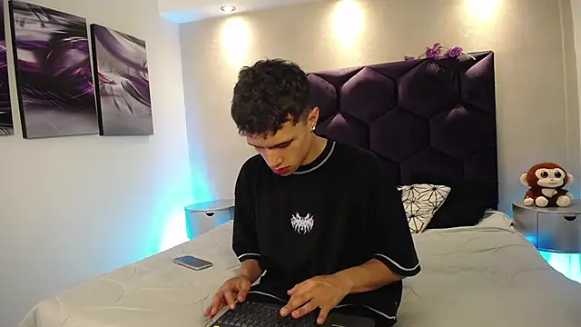 Dominik Souza online show from March 20, 9:52 pm