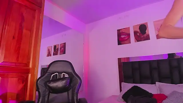 Isabella Moon9 online show from February 28, 11:44 am