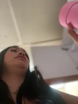 Georgia Pink online show from February 5, 7:40 pm