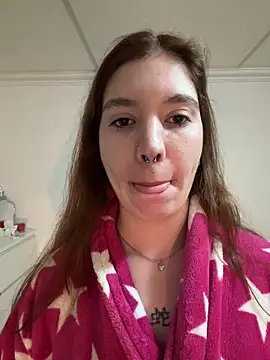 ineesdelrey online show from February 6, 8:34 pm