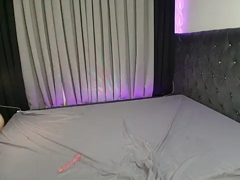 Avery West online show from March 3, 11:32 pm